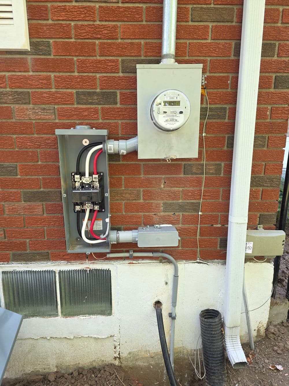 Gallery photos for Reliable Electrical Panel and Meter Installations in Kansas City: Image #3